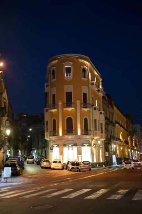 Palazzo Vitrano - Tourist Apartment Catania Exterior photo